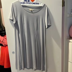 Flowy t shirt grey dress size M